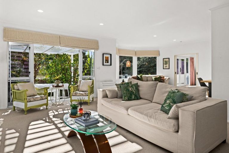 Photo of property in 9 Amner Place, Bluff Hill, Napier, 4110