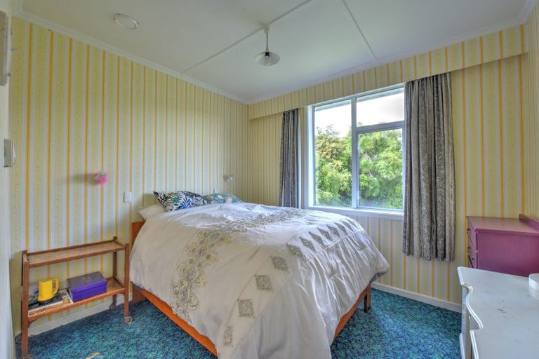 Photo of property in 129 Seaward Road, Edendale, 9825