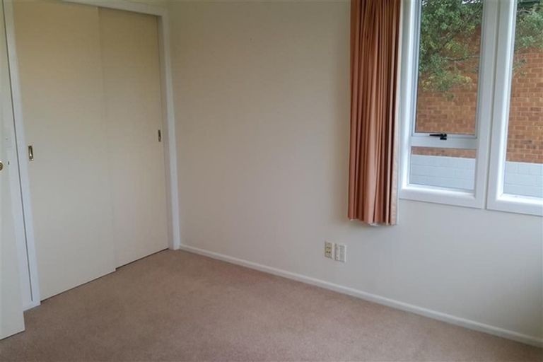 Photo of property in 1/25 Coronation Road, Hillcrest, Auckland, 0627