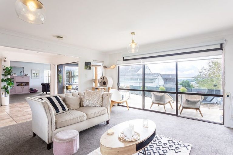 Photo of property in 8 Dunolly Place, Pukekohe, 2120