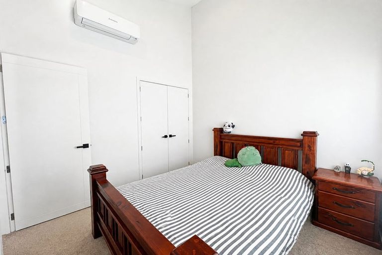 Photo of property in 32 Puwha Street, Massey, Auckland, 0614