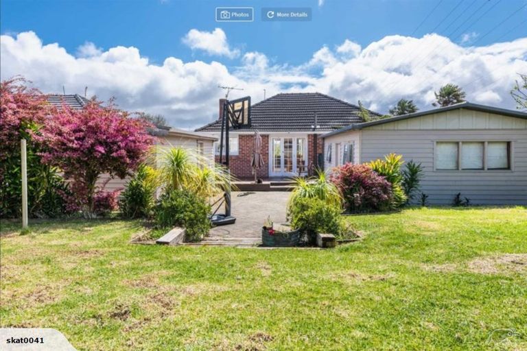 Photo of property in 9 Paton Avenue, Te Atatu South, Auckland, 0610