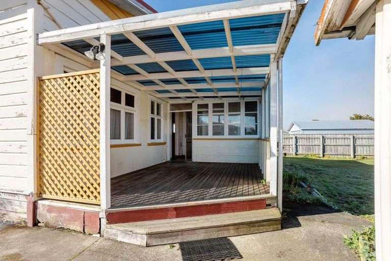 Photo of property in 36 Mcphee Street, Dannevirke, 4930