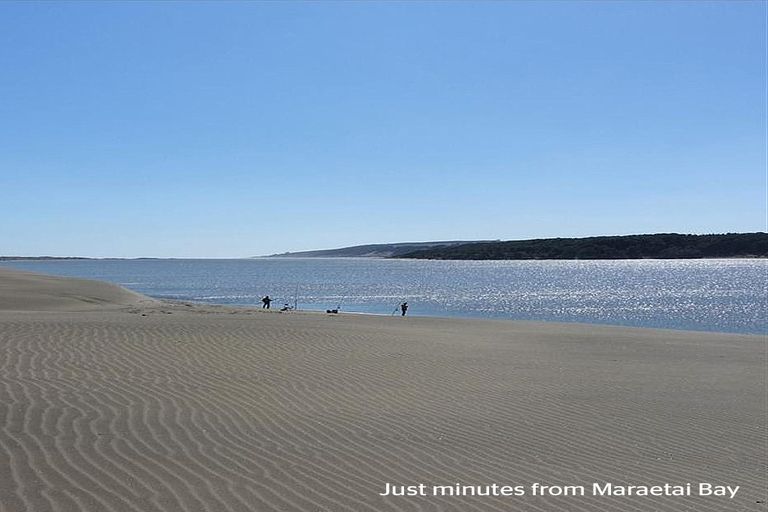 Photo of property in 3 Maraetai Place, Port Waikato, Tuakau, 2695