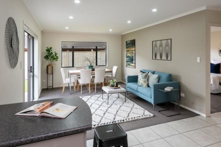 Photo of property in 50 Cyril French Drive, Flat Bush, Auckland, 2016