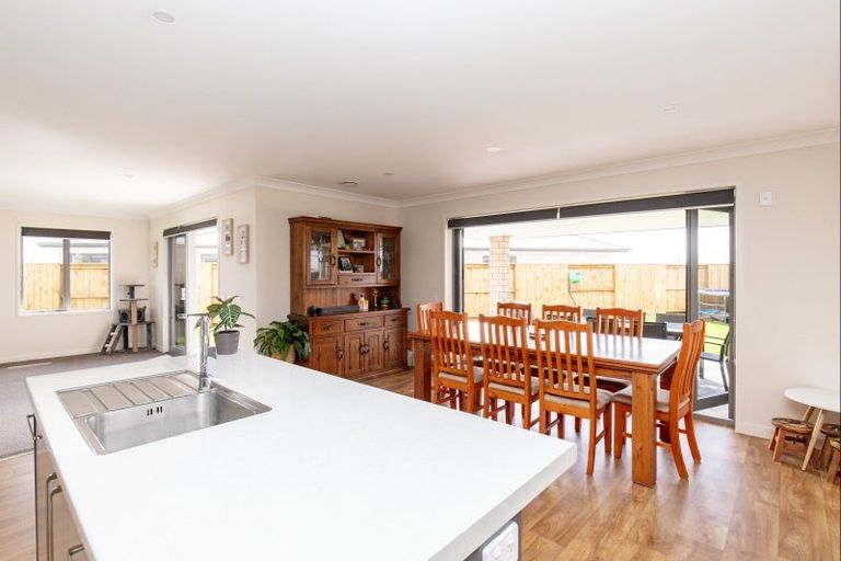 Photo of property in 24 Mcwatters Drive, Ngatea, 3503