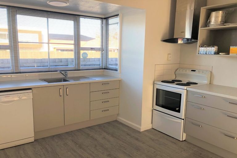 Photo of property in 47 Sawyers Arms Road, Northcote, Christchurch, 8052