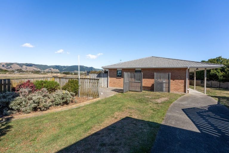 Photo of property in 13 Brendan Drive, Te Horo Beach, Otaki, 5581
