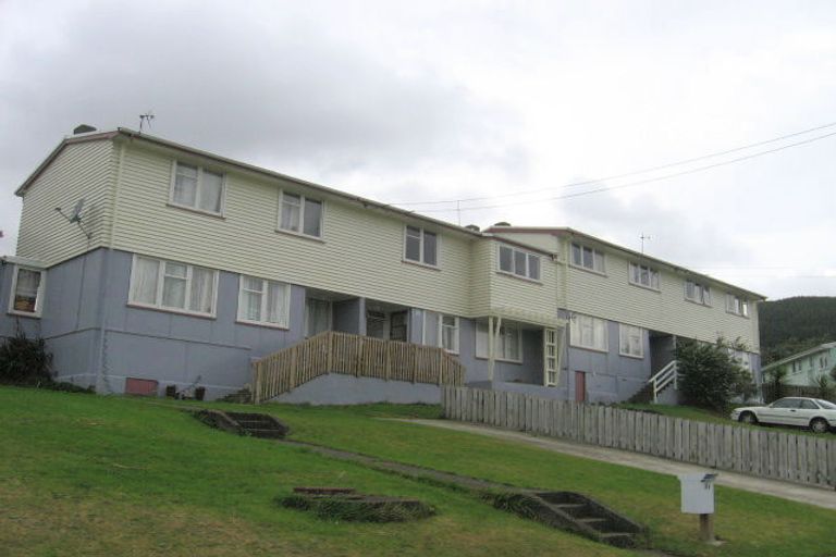 Photo of property in 37 Roberts Street, Tawa, Wellington, 5028