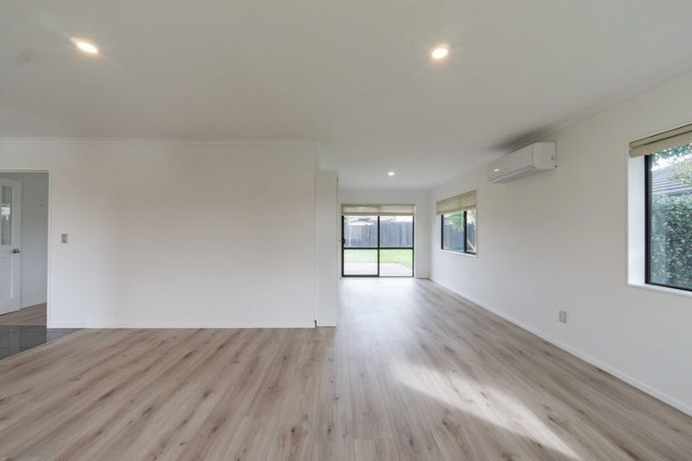 Photo of property in 16 Ravenscourt Place, Huntington, Hamilton, 3210