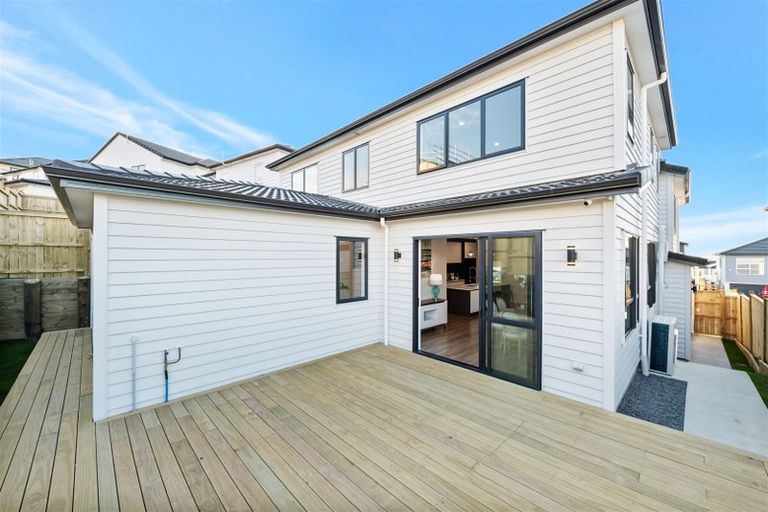 Photo of property in 8 Aklander Rise, Flat Bush, Auckland, 2019