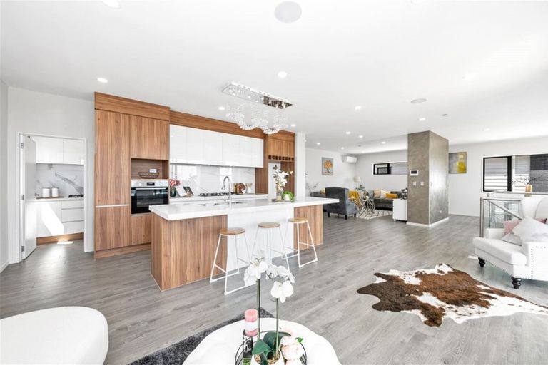 Photo of property in 9 Rakiraki Place, Flat Bush, Auckland, 2019