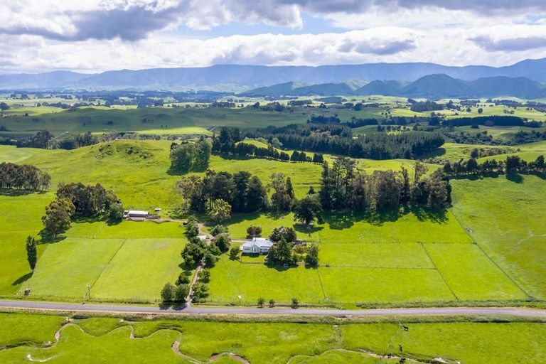 Photo of property in 97 Tataramoa Road, Matamau, Dannevirke, 4977