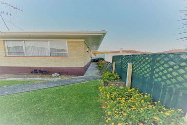 Photo of property in 19 King Street, Hikurangi, 0114