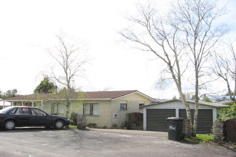 Photo of property in 10 Tainui Terrace, Inglewood, 4330