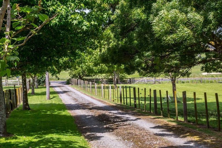 Photo of property in 97 Tataramoa Road, Matamau, Dannevirke, 4977