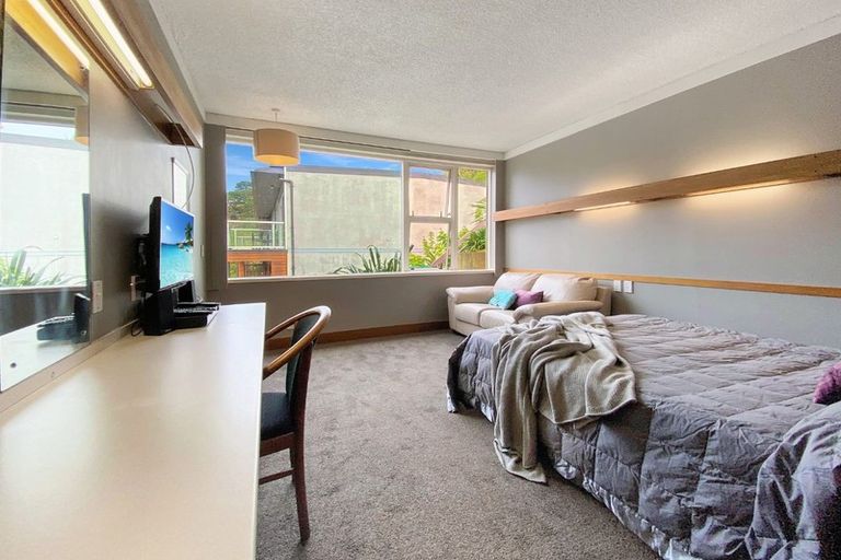 Photo of property in Sharella Living, 20 Glenmore Street, Thorndon, Wellington, 6011