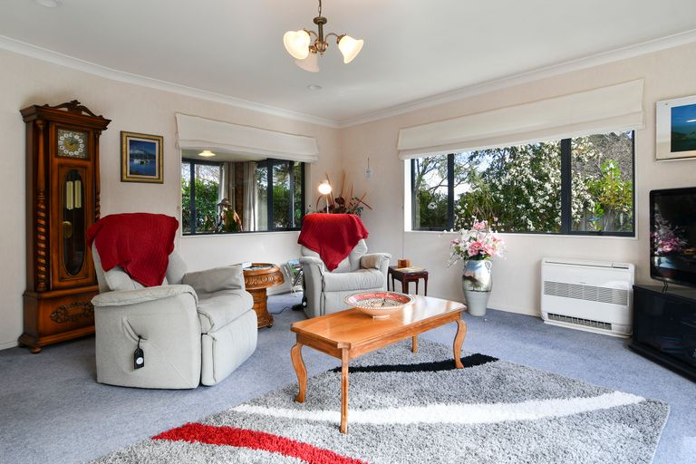 Photo of property in 1 Manor Park Drive, Pyes Pa, Tauranga, 3112