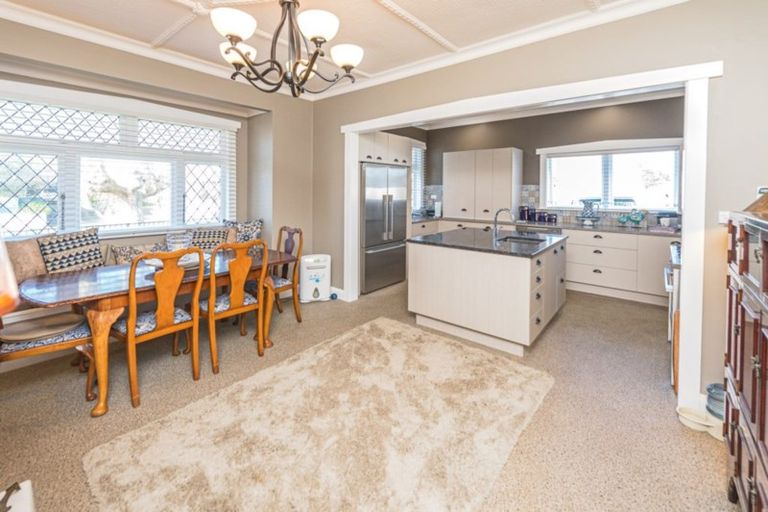 Photo of property in 33 Grey Street, College Estate, Whanganui, 4500