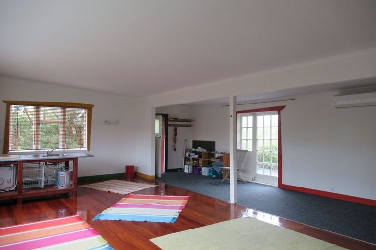 Photo of property in 42 Sarah Street, Waikawa Beach, Levin, 5573