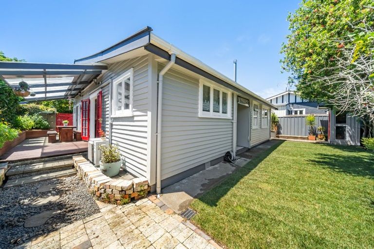 Photo of property in 69 Pine Avenue, Ebdentown, Upper Hutt, 5018