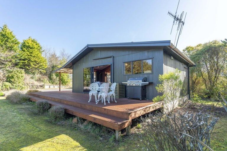 Photo of property in 18 Whakaroa Road, Kinloch, Taupo, 3385