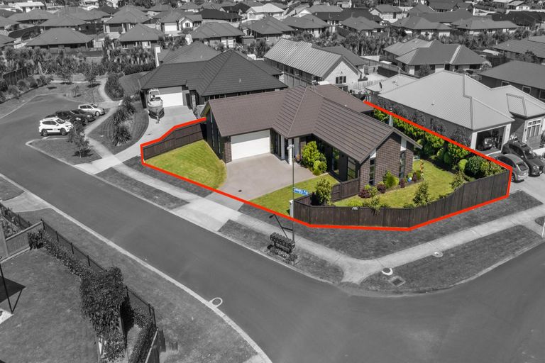 Photo of property in 2 Mirabell Place, Patumahoe, Pukekohe, 2679