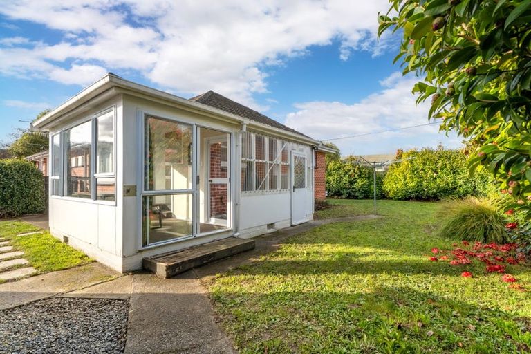 Photo of property in 2/49a Shakespeare Avenue, Trentham, Upper Hutt, 5018