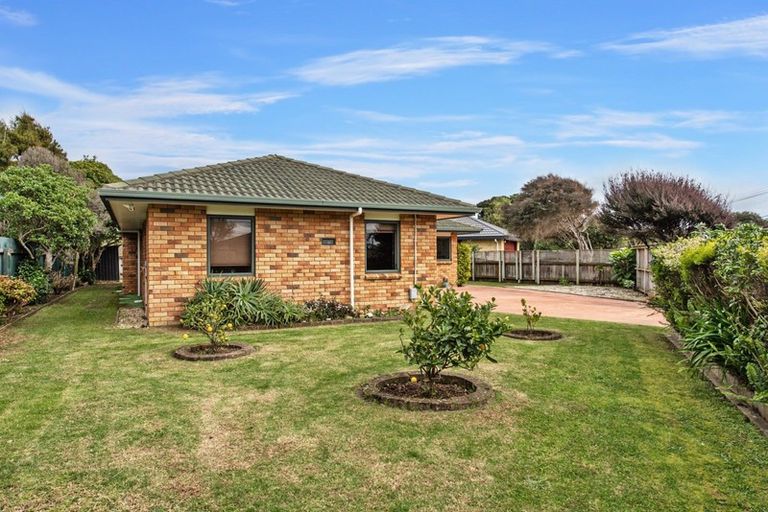 Photo of property in 44 Te Moana Road, Waikanae Beach, Waikanae, 5036