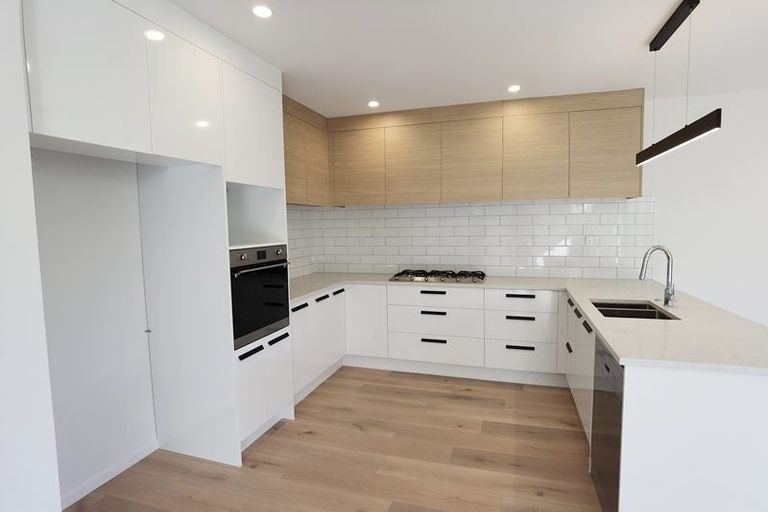 Photo of property in 9d Janome Place, Bucklands Beach, Auckland, 2014