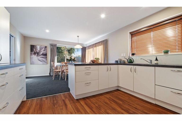 Photo of property in 13 Selwyn Street, Somerfield, Christchurch, 8024