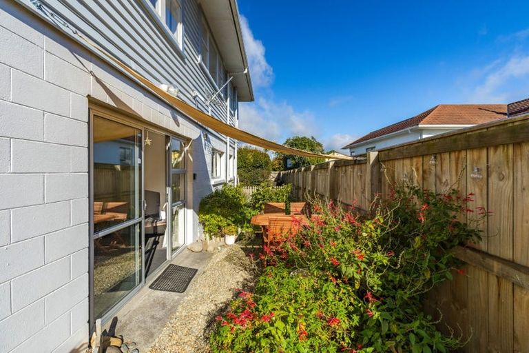 Photo of property in 5a Price Street, Westown, New Plymouth, 4310