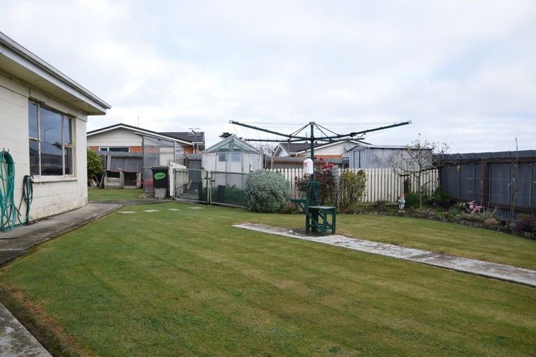 Photo of property in 17 Milford Street, Heidelberg, Invercargill, 9812