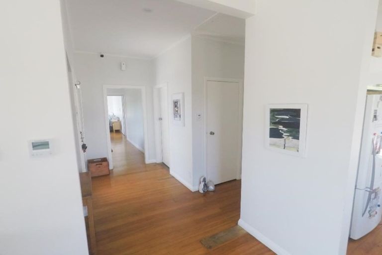 Photo of property in 50 Sheridan Terrace, Johnsonville, Wellington, 6037