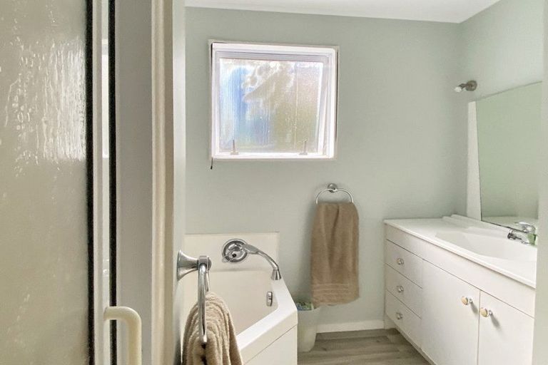 Photo of property in 59 Waitakere Road, Waitakere, Auckland, 0816