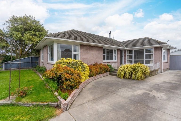 Photo of property in 4 Dunstan Crescent, Hornby, Christchurch, 8042