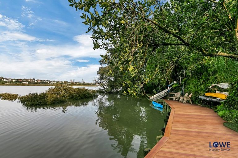 Photo of property in 63 Ngataringa Road, Devonport, Auckland, 0624