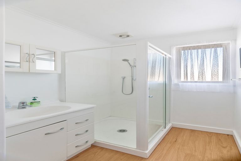 Photo of property in 1/35 Waterview Road West, Takanini, 2112