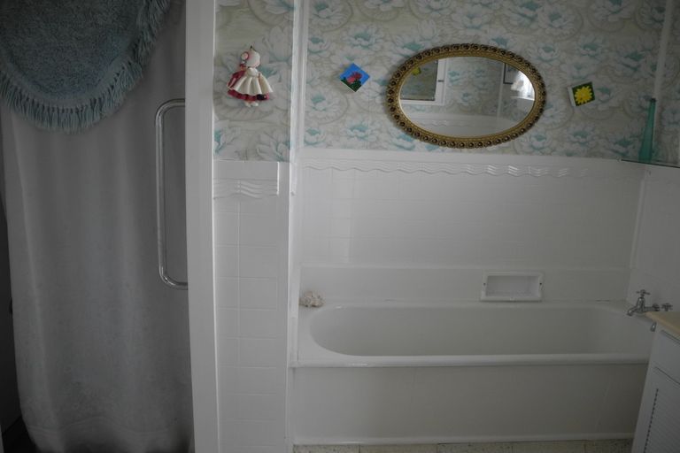 Photo of property in 84 Shearman Street, Waimate, 7924