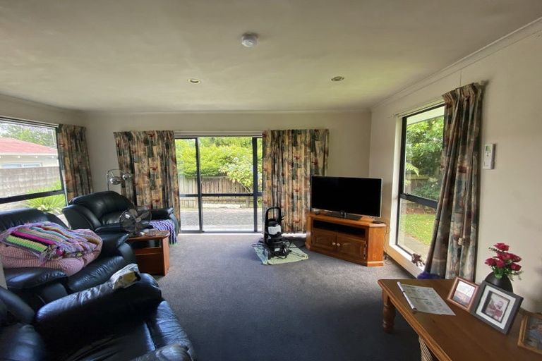 Photo of property in 4 Roach Street, Maeroa, Hamilton, 3200