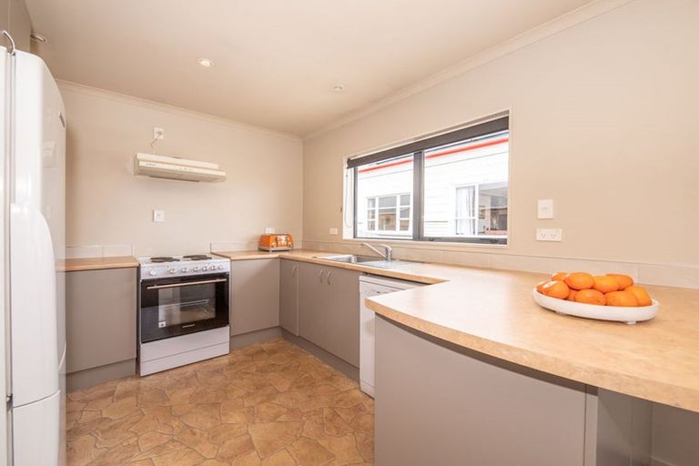 Photo of property in 33 Queen Street, Westport, 7825