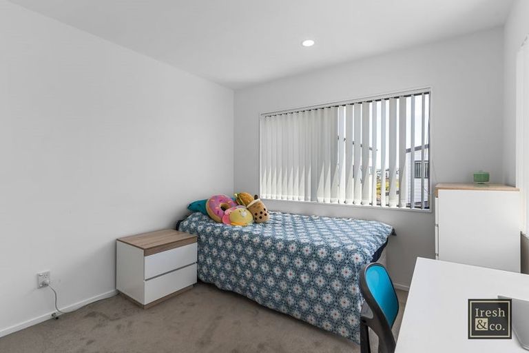 Photo of property in 39 Tumu Road, Papakura, 2110