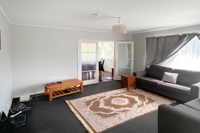 Photo of property in 20 Thornlow Street, Glendene, Auckland, 0602