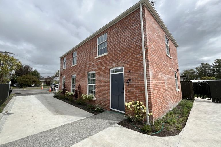 Photo of property in 2/36 Allard Street, Edgeware, Christchurch, 8013