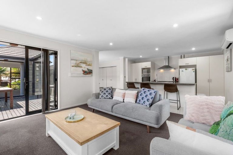 Photo of property in 164 Doncaster Drive, Papamoa Beach, Papamoa, 3118