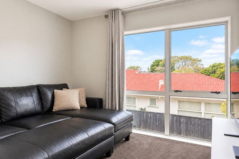 Photo of property in 17b Station Road, Takanini, 2112