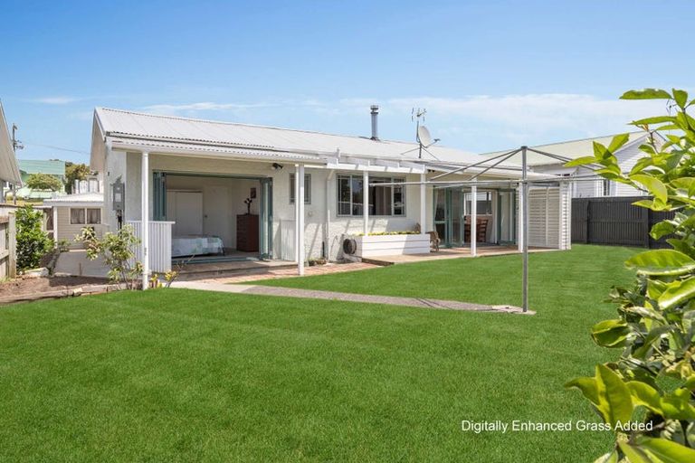 Photo of property in 22 Kawatiri Avenue, Gonville, Whanganui, 4501