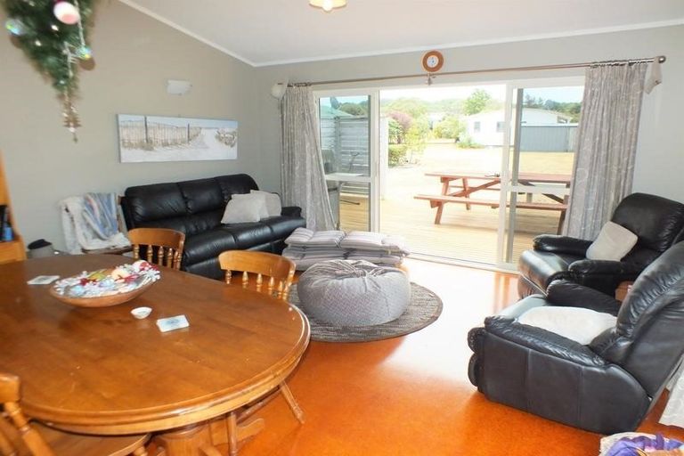 Photo of property in 618 Matarangi Drive, Matarangi, Whitianga, 3592