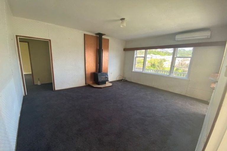 Photo of property in 31 Melrose Road, Island Bay, Wellington, 6023
