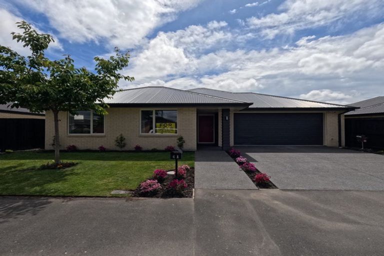 Photo of property in 4a Somerville Crescent, Aidanfield, Christchurch, 8025